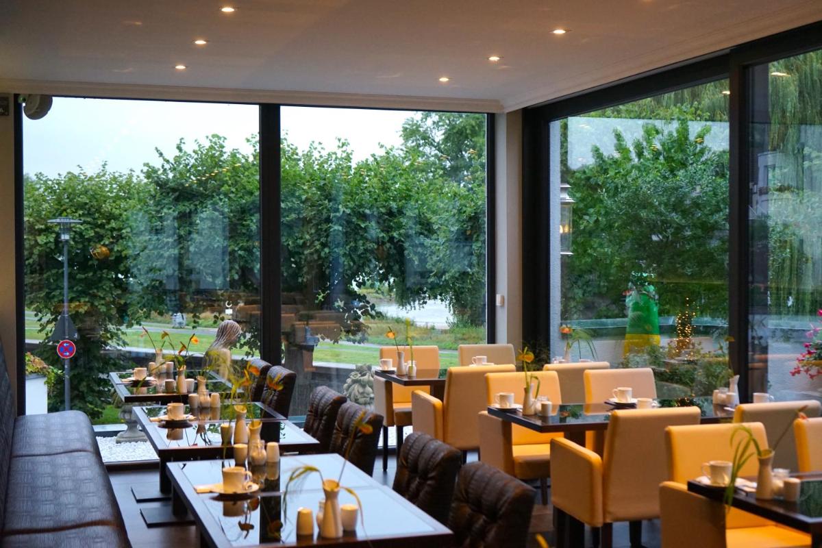 Villahotel Rheinblick - Housity