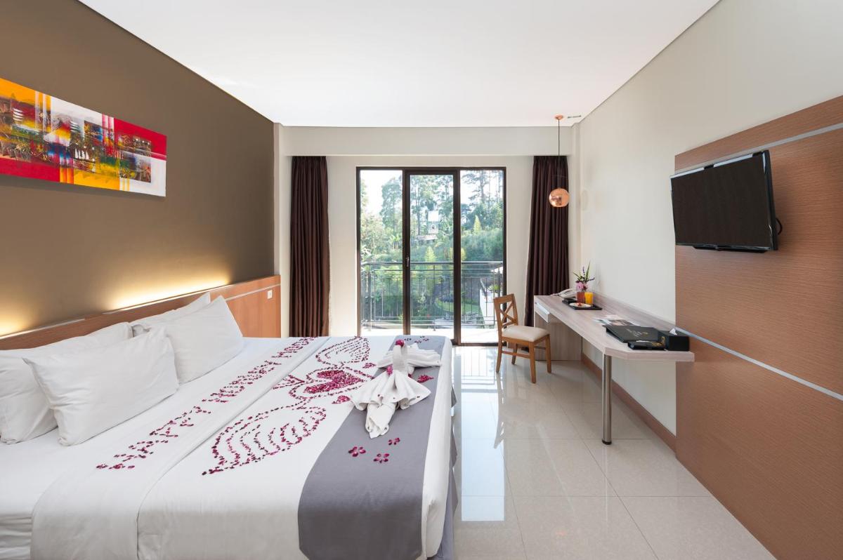 Nava Hotel Tawangmangu - Housity