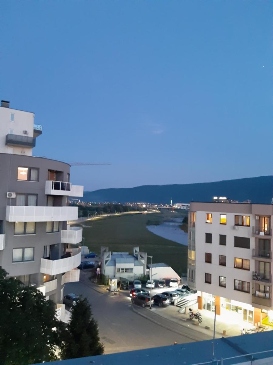 Orange Apartment - Housity