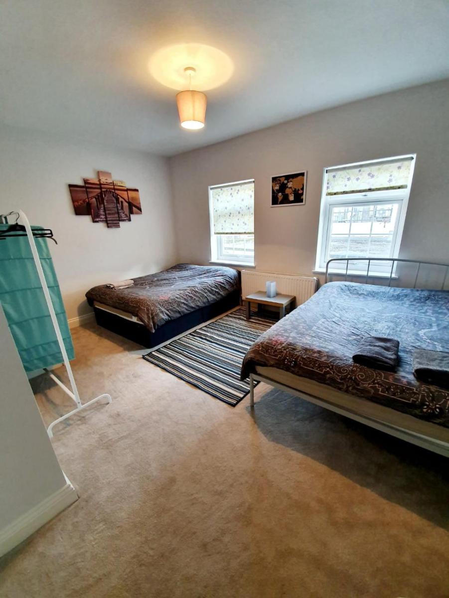 Beautiful 3 Bedroom House at the Sea Front - Amazing Location - Housity