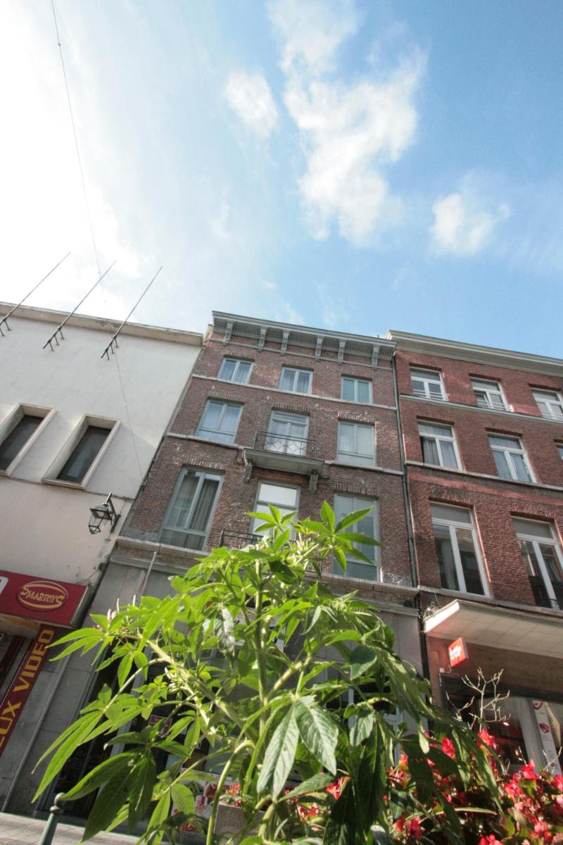 Amosa Liège City Centre Apart Regence 10 - Housity