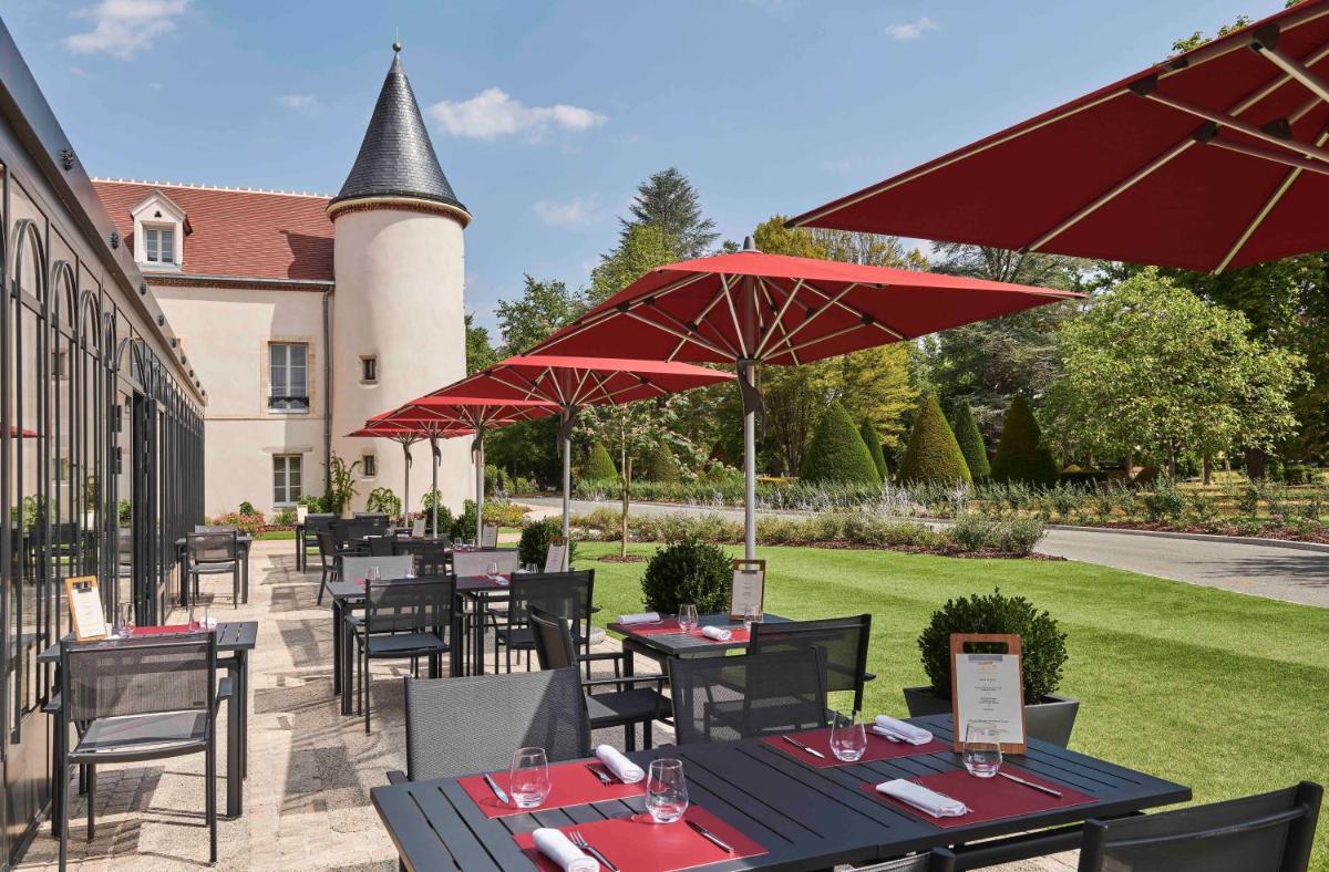 Jardin de l'établissement Château Saint-Jean, Relais & Châteaux