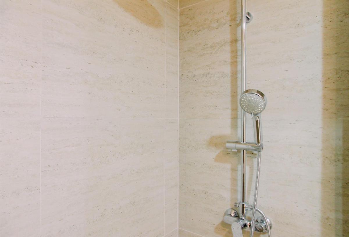 Wonderful 2BR at Gold Coast Apartment Pantai Indah Kapuk By Travelio - Housity