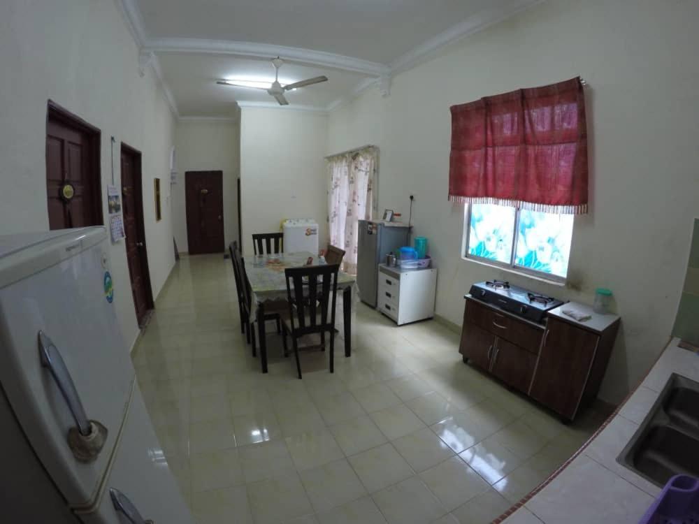 Homestay Tok Abah Kuala Besut - Housity