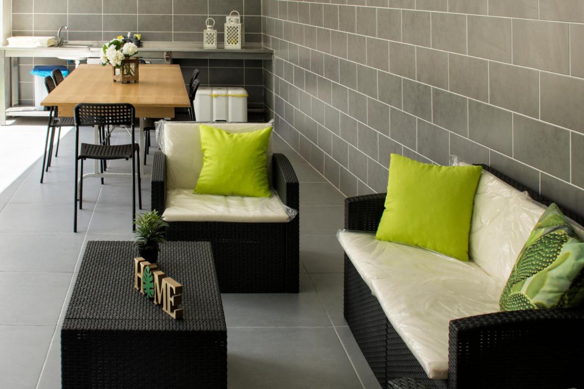 StoneHouse - Housity
