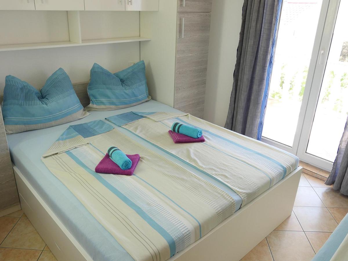 Apartments-Novalja-Zrce - Housity