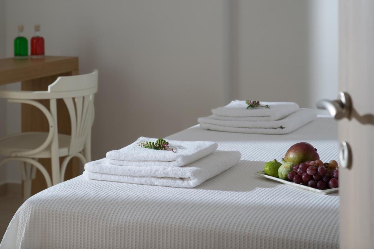 Gras Houses - Near to sandy beach - Housity