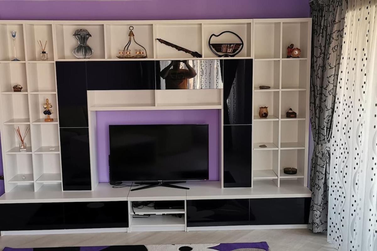 Suitetrails - Luxury apartment with two bedrooms and large living room, 100 square meters, city center