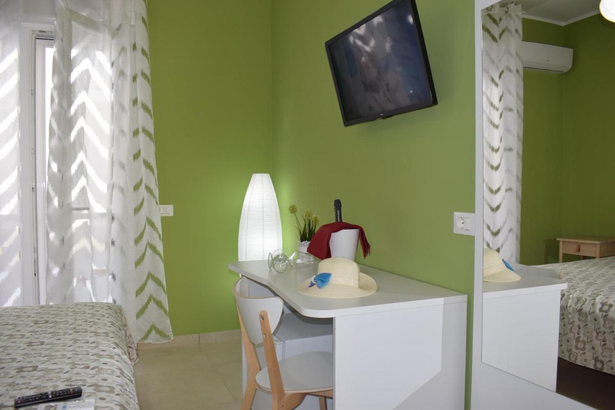 Lido Rosa Rooms - Housity