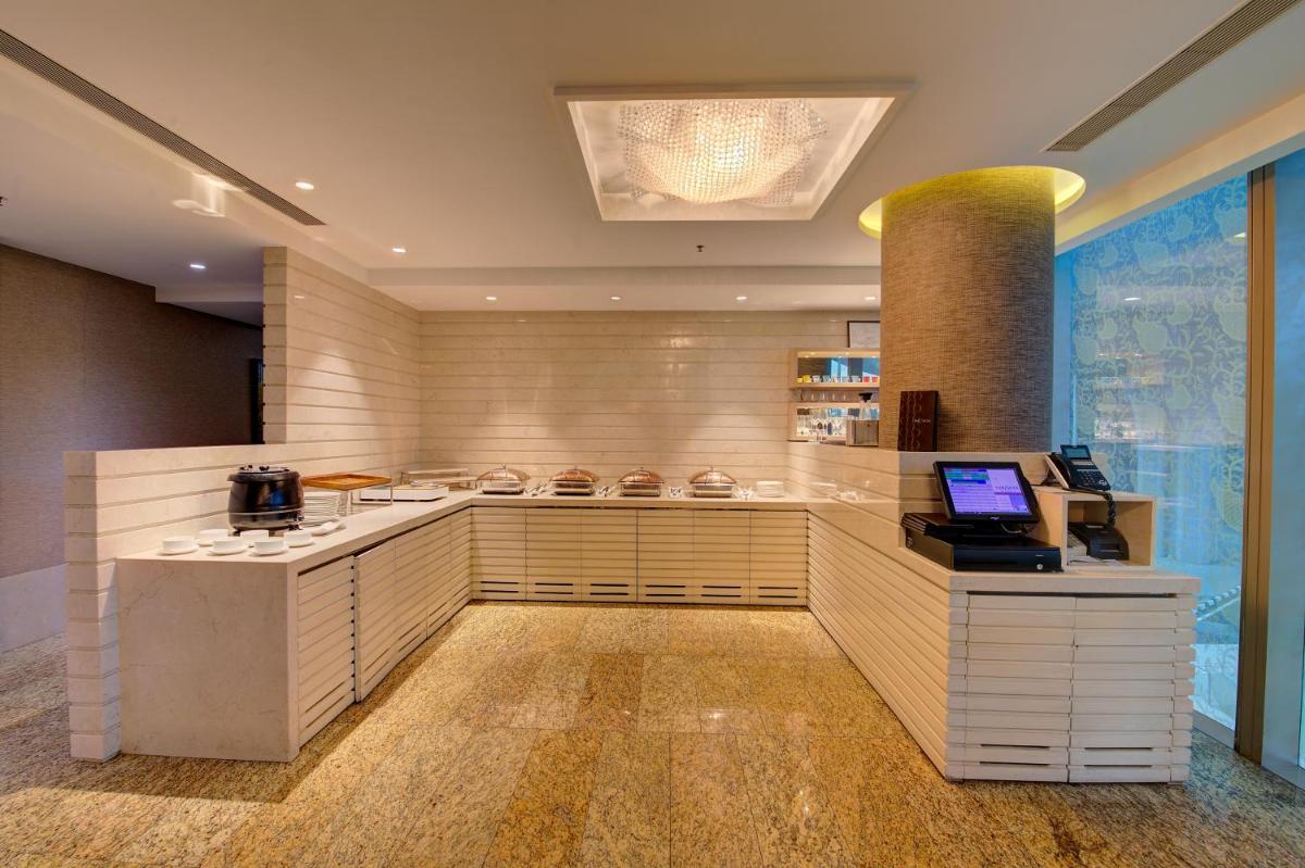 Niranta Transit Hotel Mumbai Airport - At Arrivals - Housity