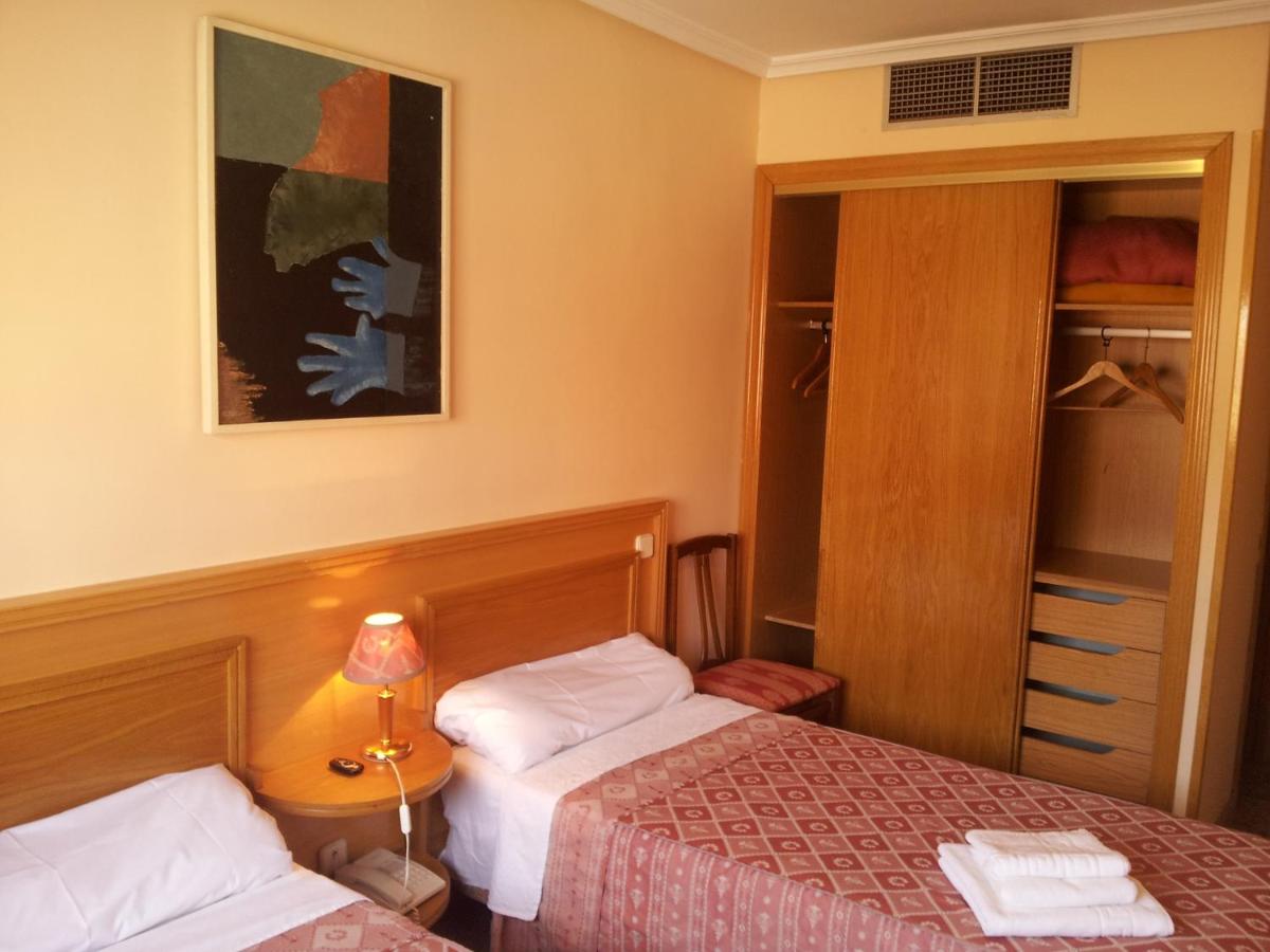 Hostal Juan XXIII - Housity