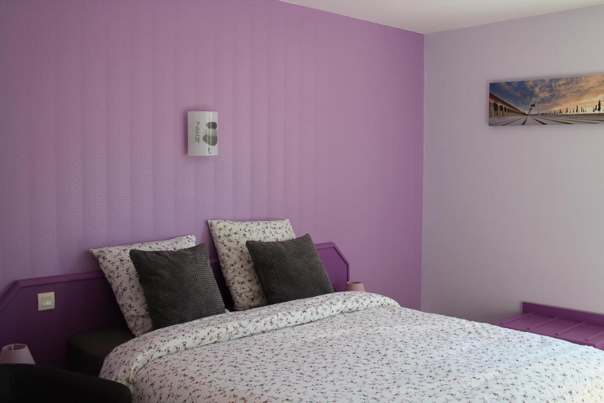 Hotel la piscine - Housity