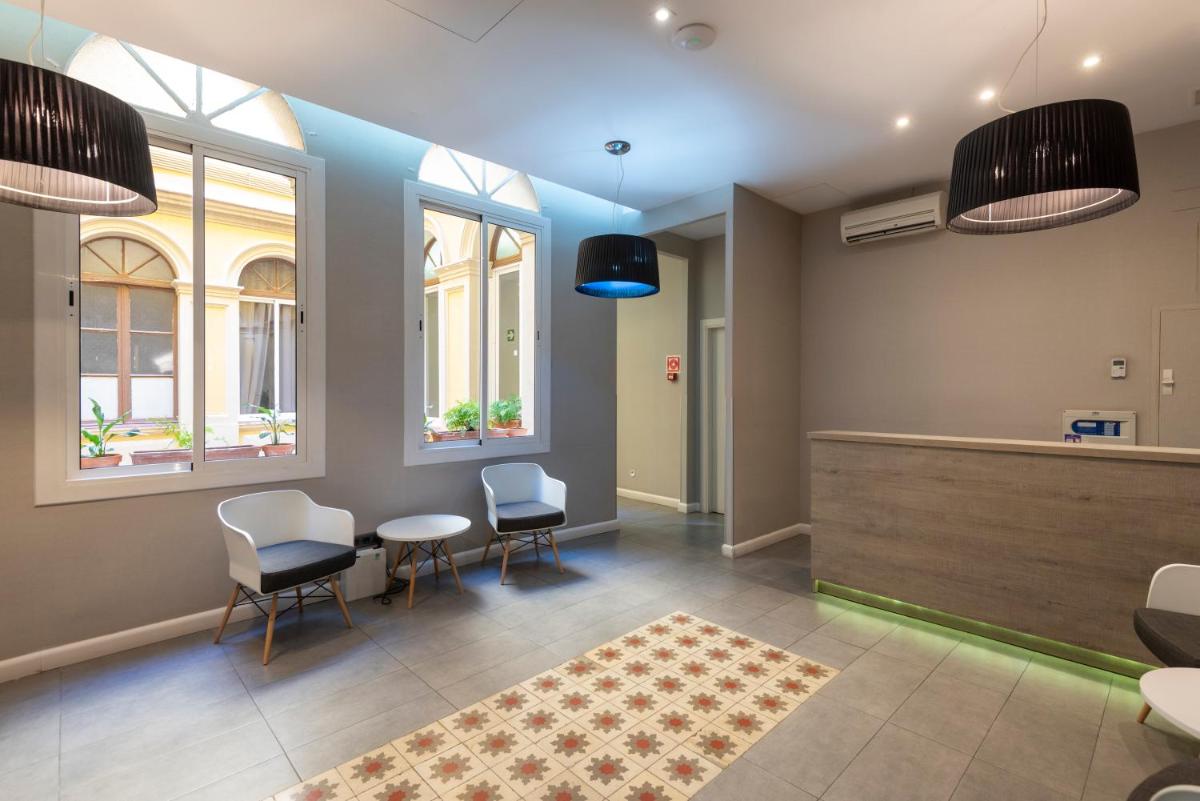 Plaza Goya Rooms - Housity