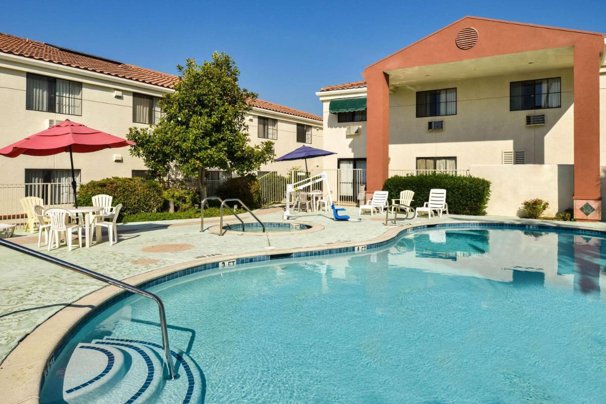 Quality Inn & Suites Walnut - City of Industry - Housity