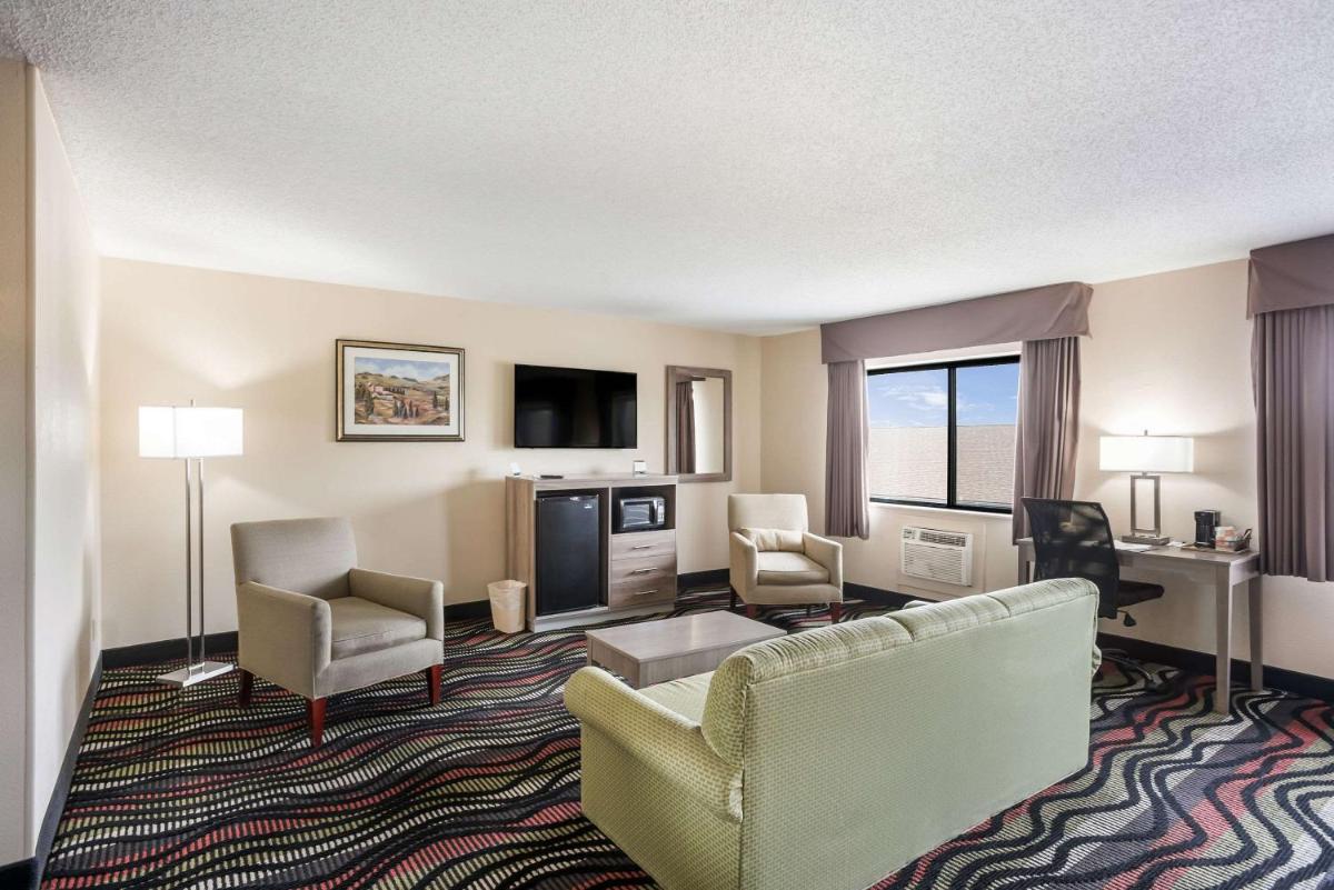 Quality Inn Cedar Rapids South - Housity