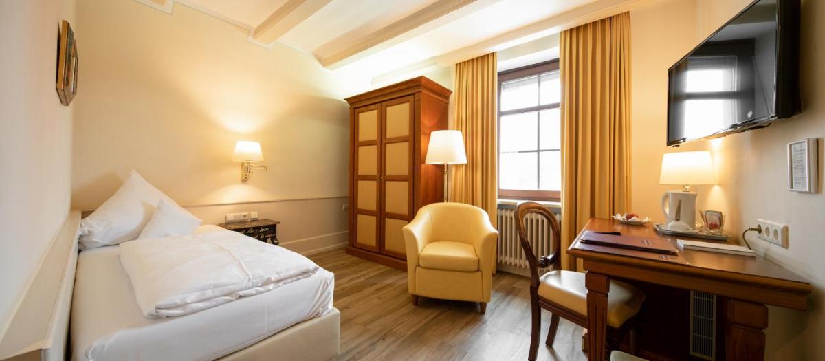 Simones Hotel Fürstenhof - Housity