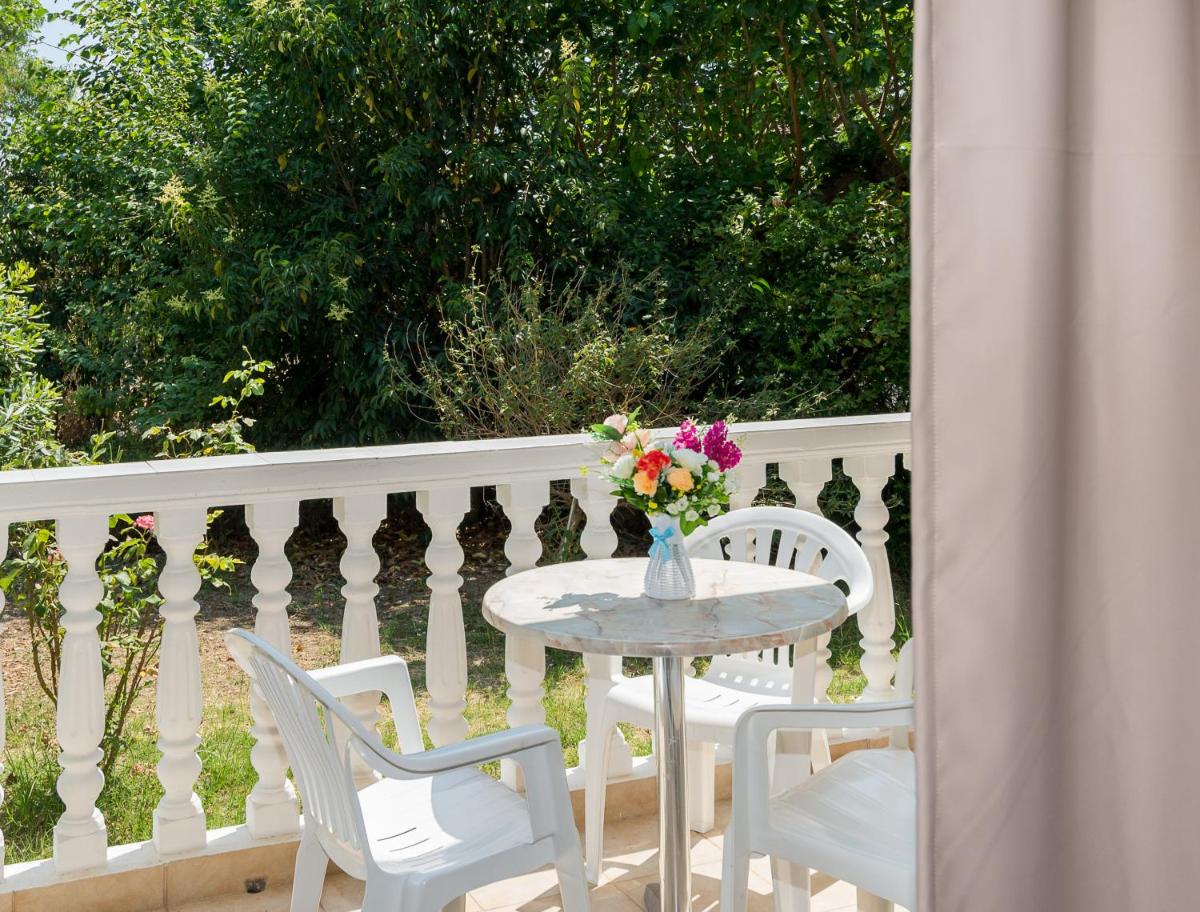 Laganas Dreams 1 - Housity