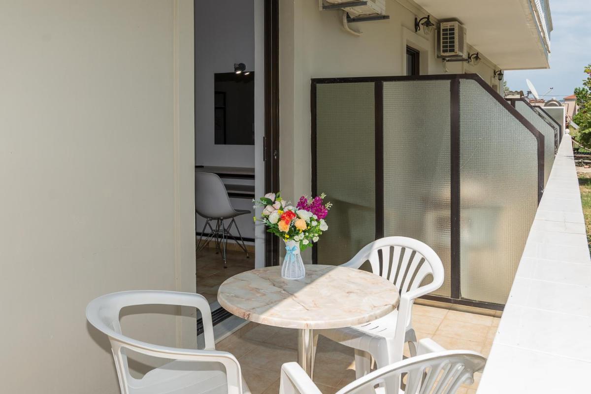 Laganas Dreams 1 - Housity