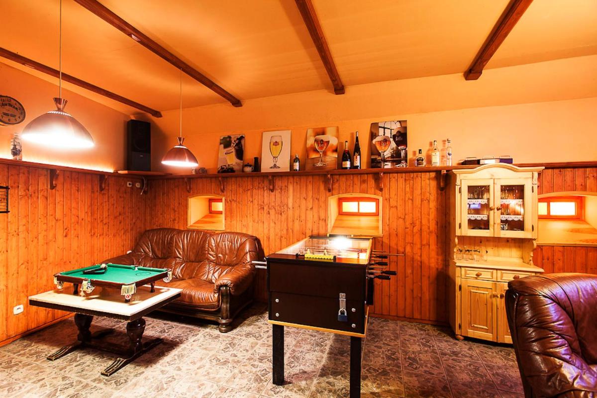 Pension U Dvou čápů - Housity