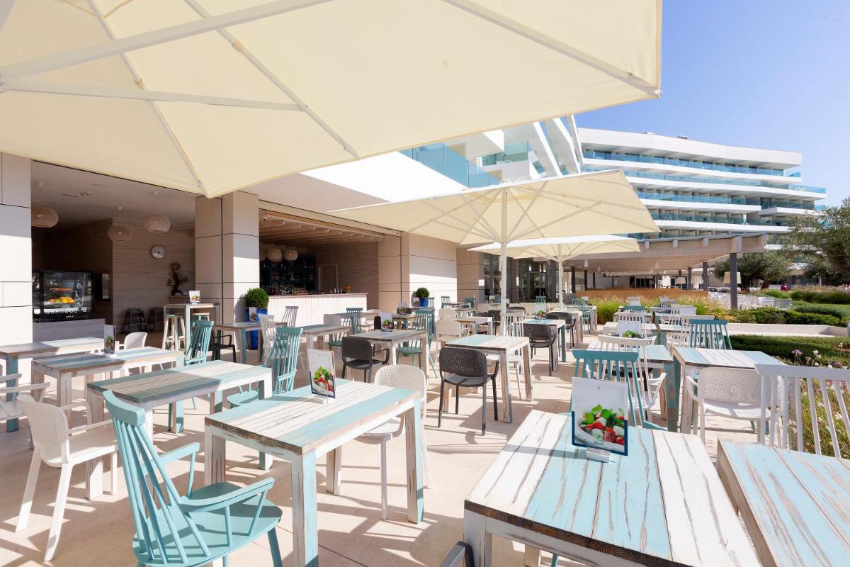 Un restaurante o sitio para comer en Hipotels Gran Playa de Palma