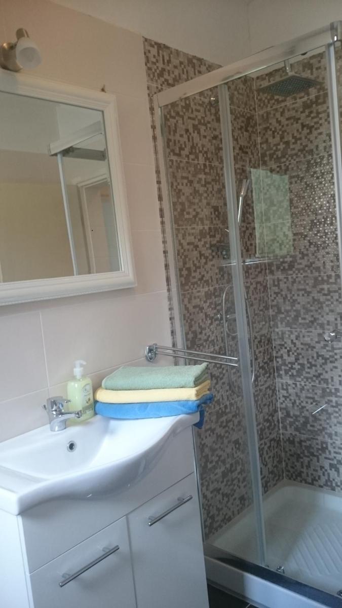 Apartments Helena Pomer - Housity