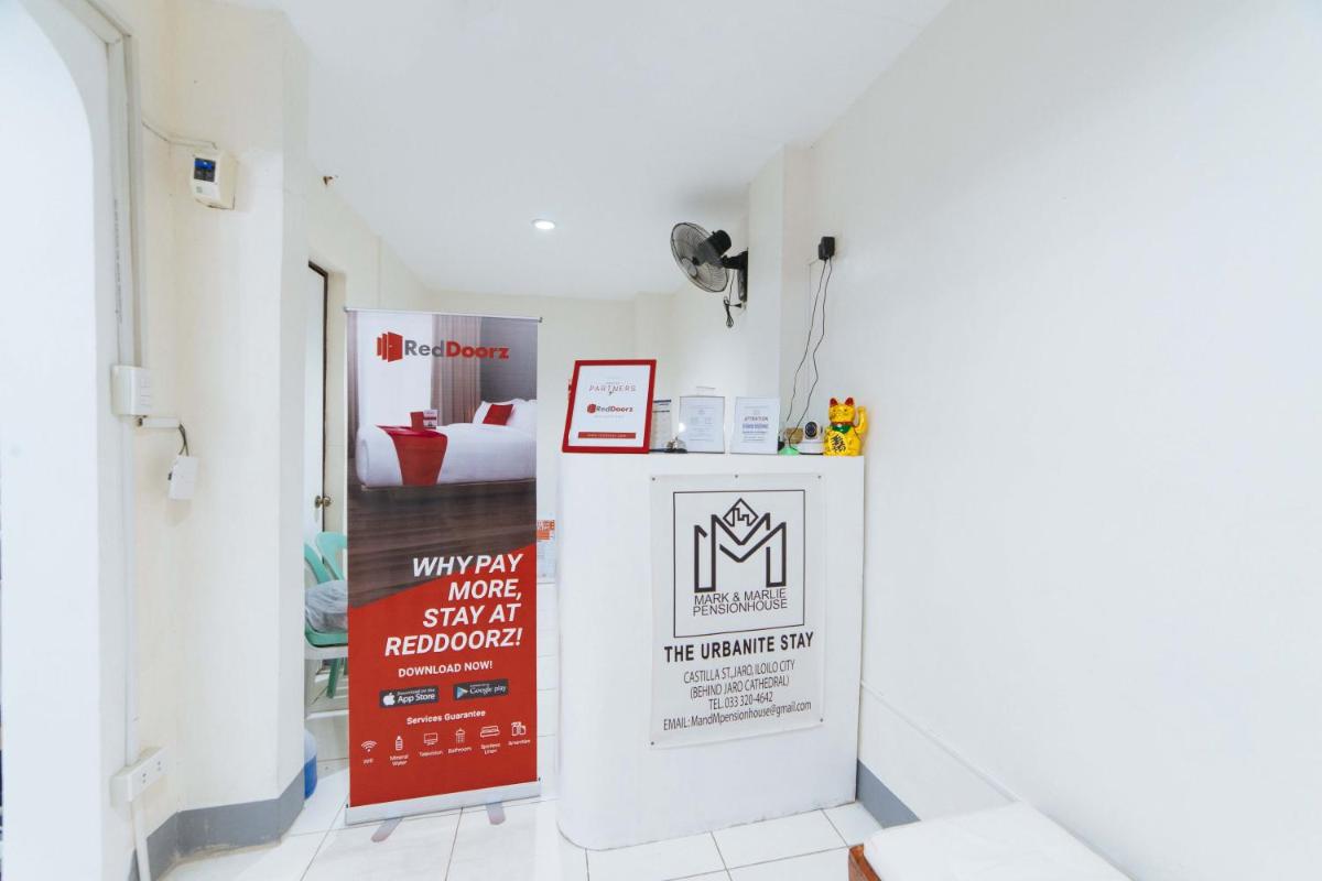 RedDoorz @ Plaza Jaro Iloilo - Housity