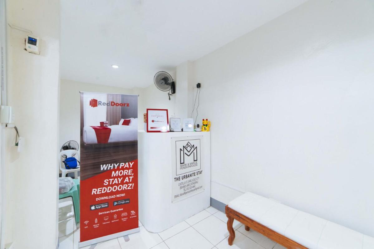 RedDoorz @ Plaza Jaro Iloilo - Housity