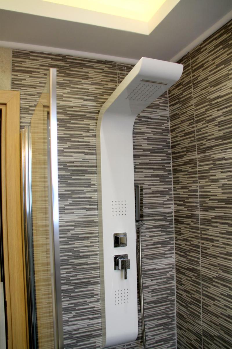 Suitetrails - Thiseos 319. Beautiful apartments near the cultural center of the capital.
