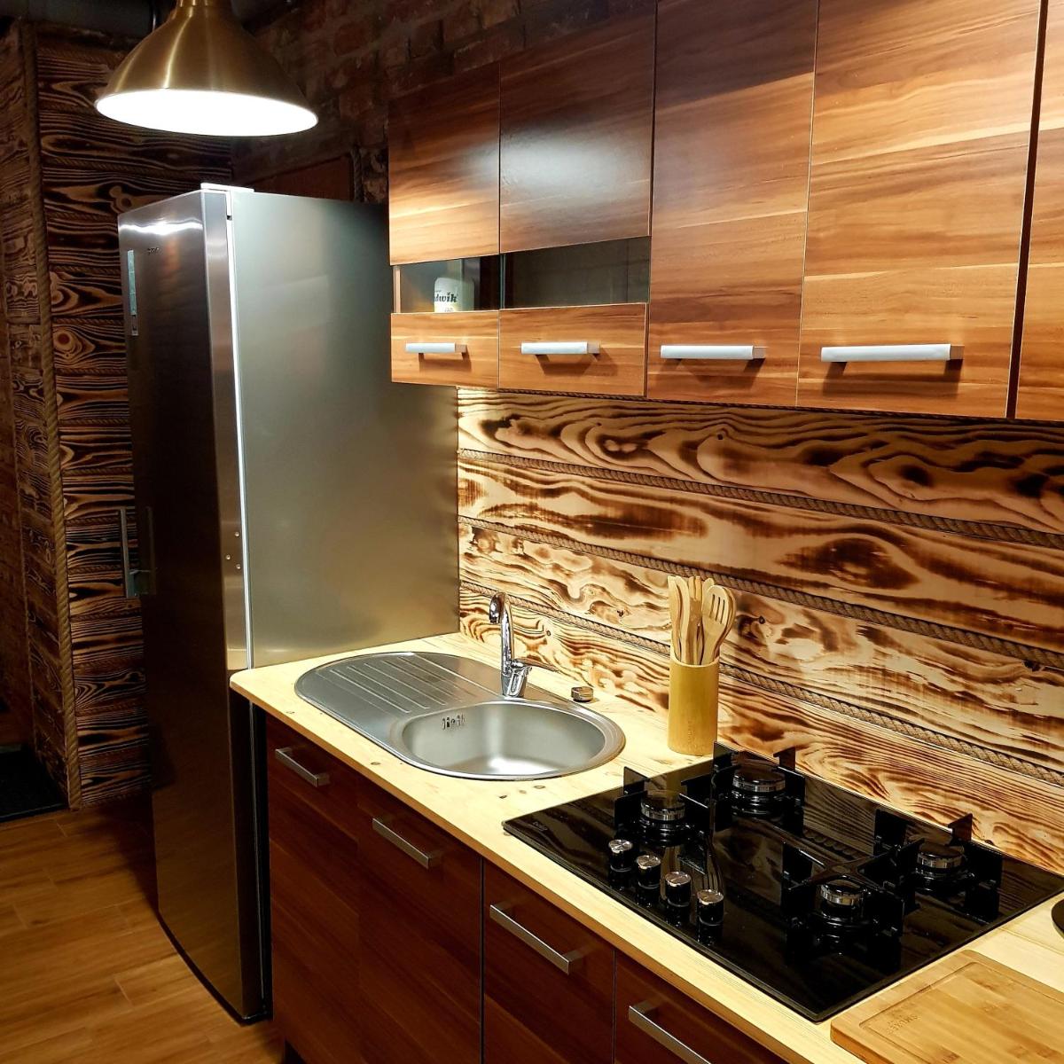 Noclegi Przystanek Bieszczady w Centrum - Housity