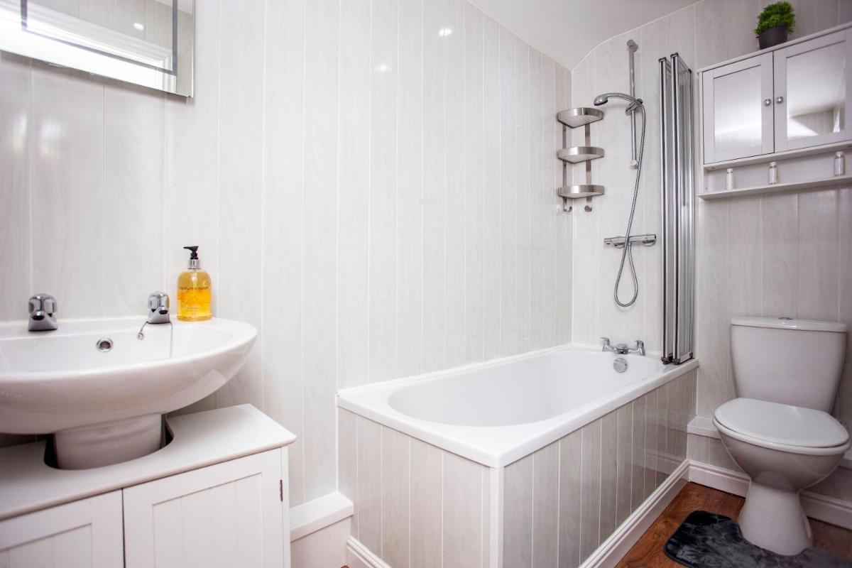 Moor Cottage, Attractive 3 bed with Garden Bishop Auckland KYNREN - Housity