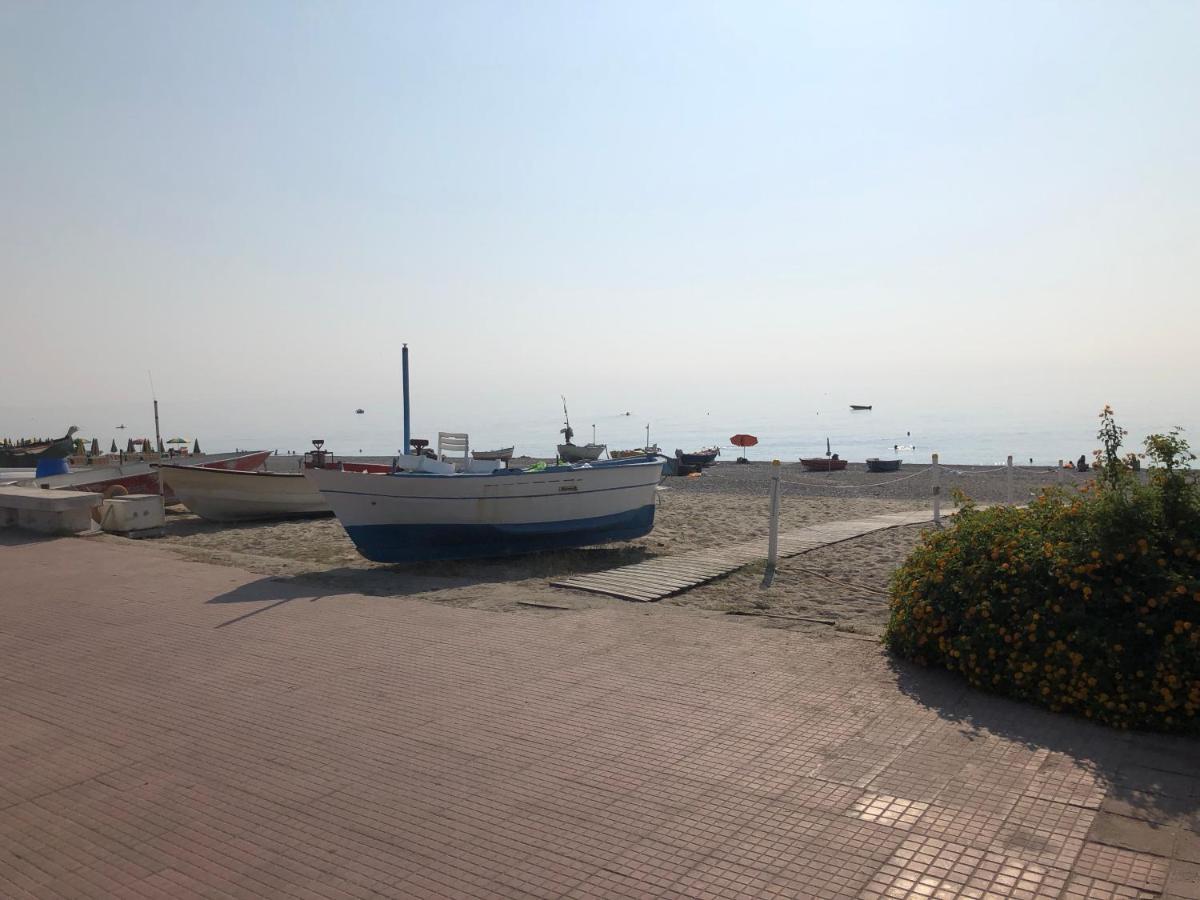 Beach House - Housity