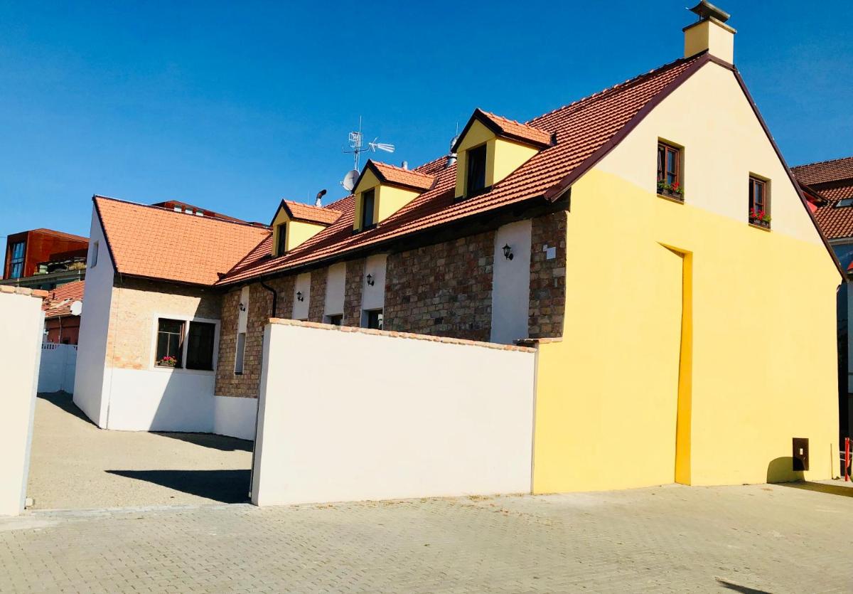 Garni pension U svatého Urbana - Housity