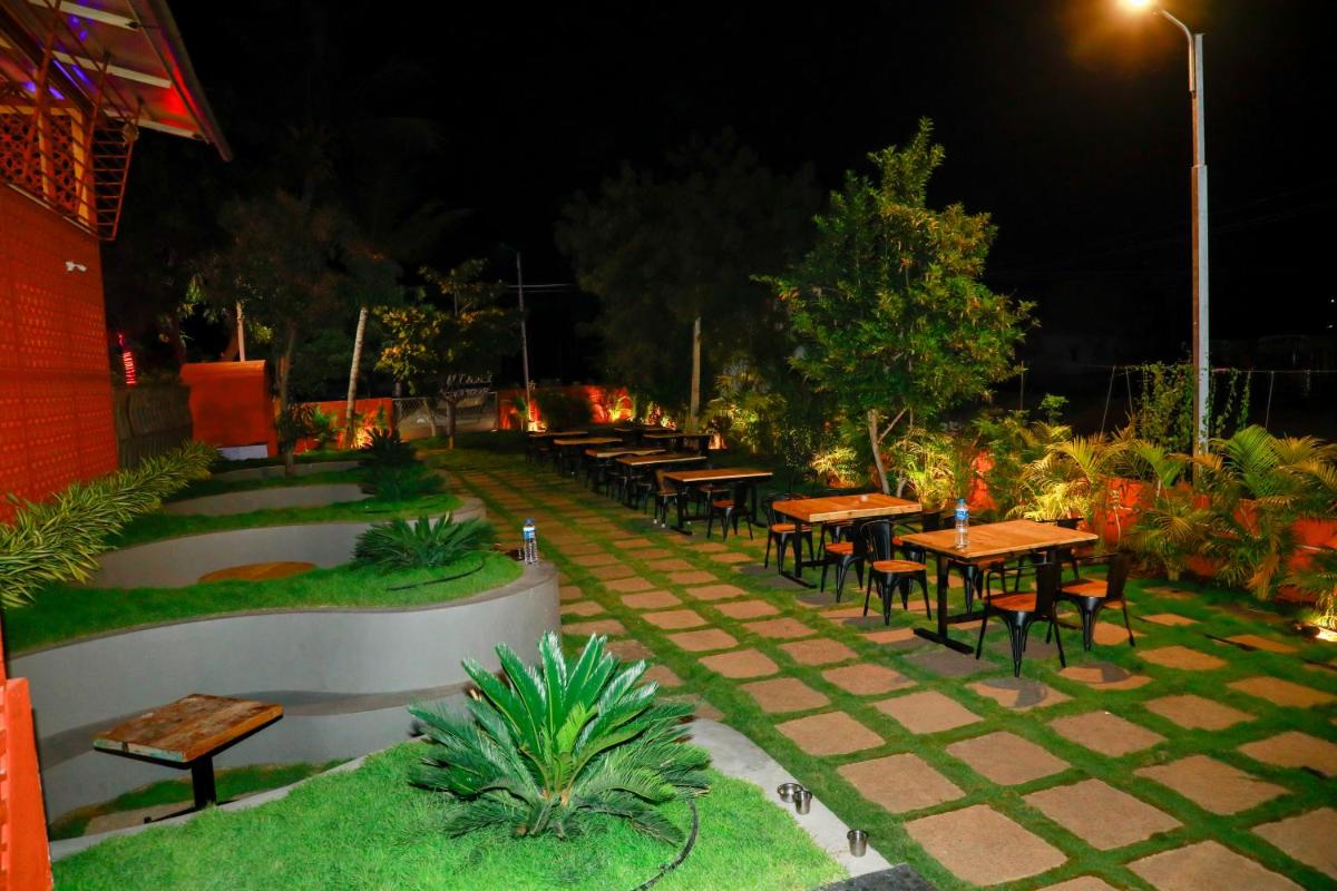 Hotel Parth Residency - Housity