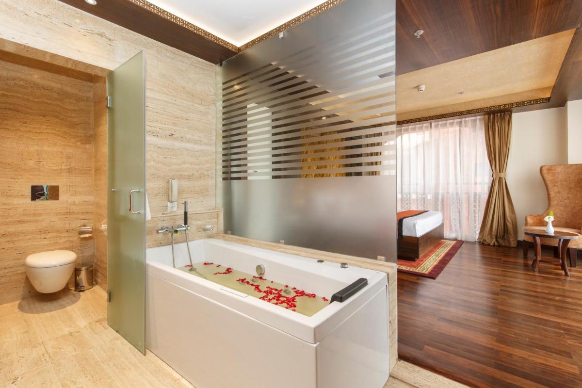 Suitetrails - Akama Hotel Ltd