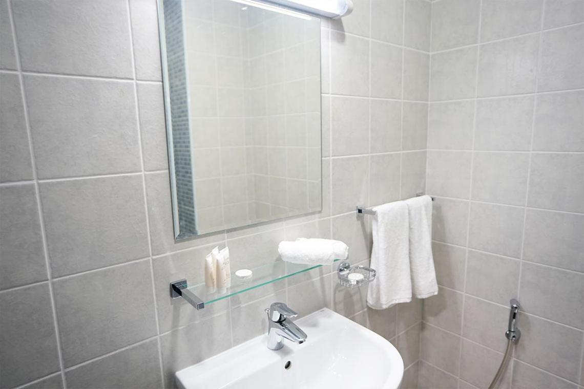 Aurak Guest House - Housity