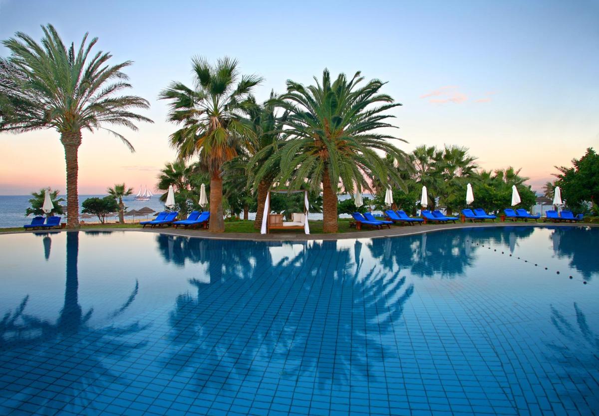 Azia Resort & Spa - Housity
