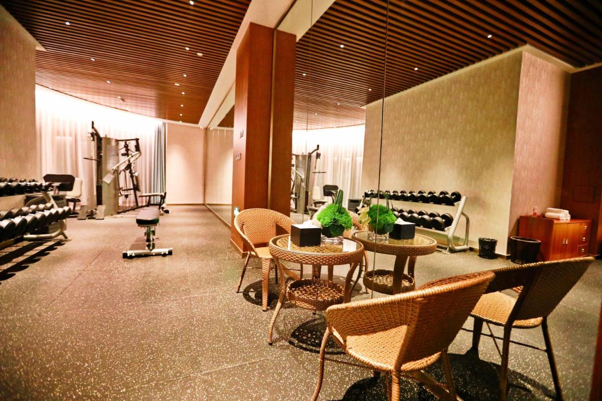 Suitetrails - Ramada Plaza Fuxian Lake