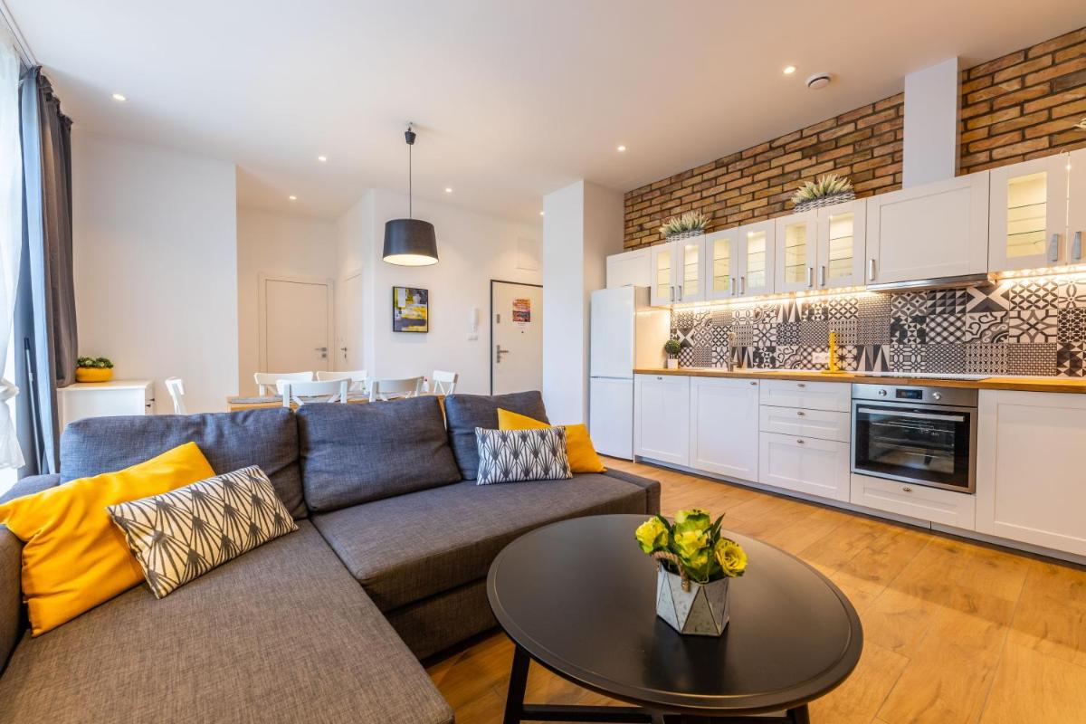 Victus Spacious Apartments in the City Center by Noclegi Renters - Housity