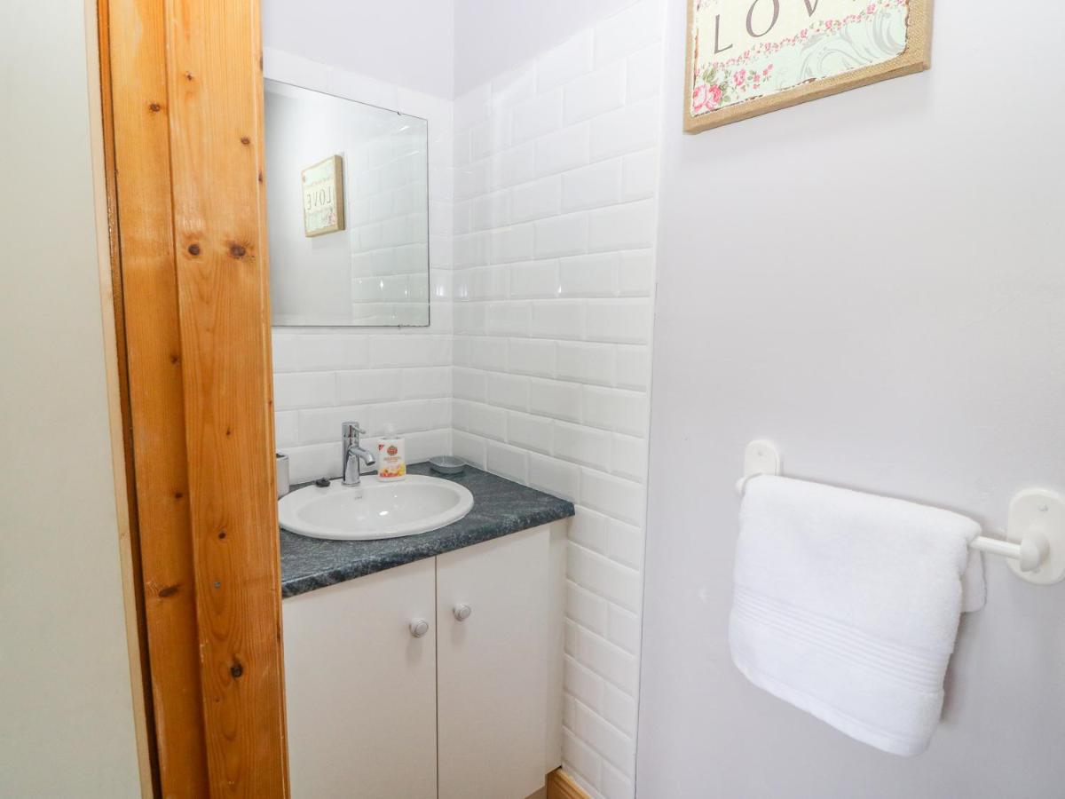 At Home in Oak Park - Housity
