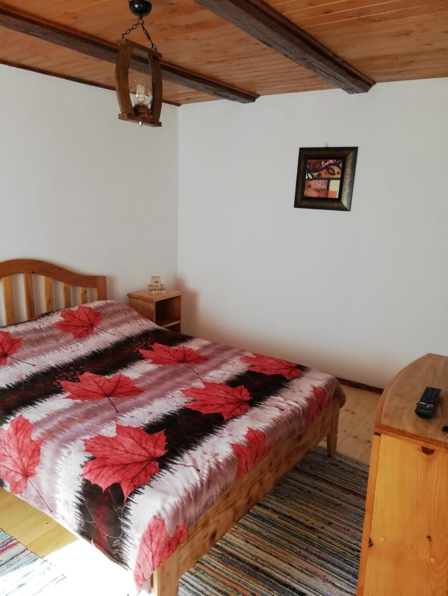 Rustic Rooms - Housity