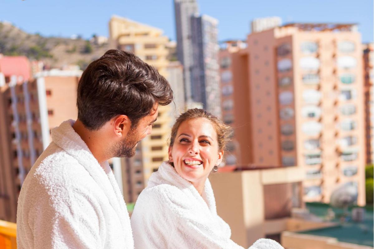 Clientes alojados en Hotel & SPA Dynastic