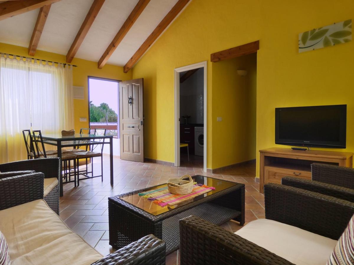 Arriba y Abajo Cadiz - Housity