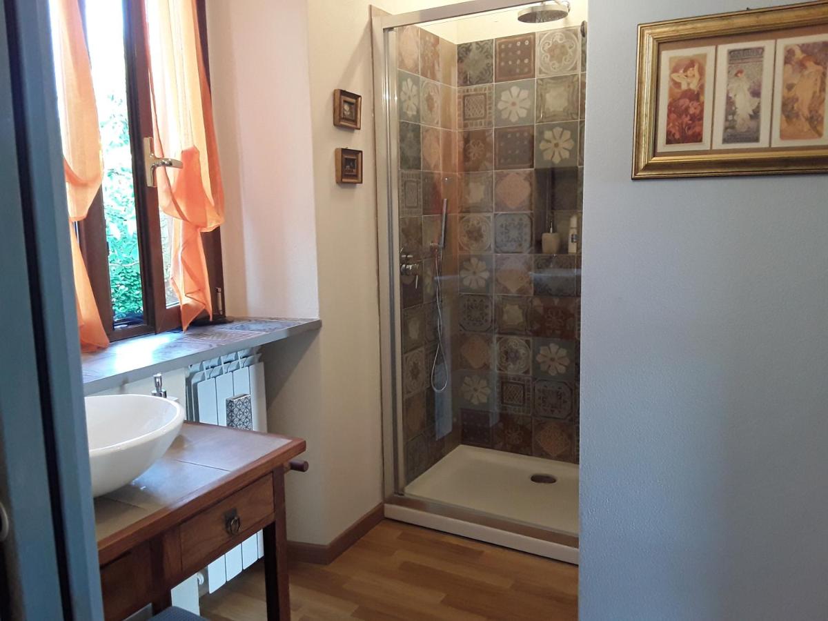 La Signora delle Camelie - Housity