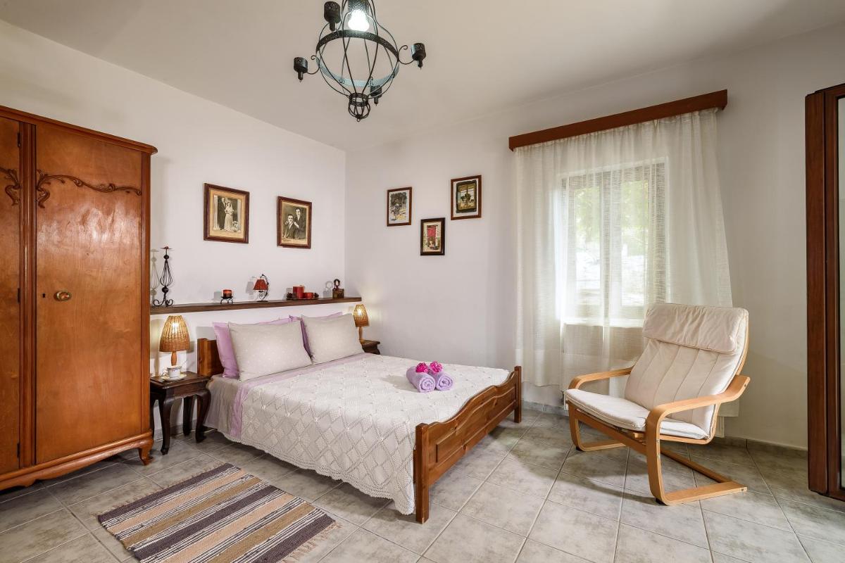 Traditional Cretan House in Platanos Village near Falassarna - Housity