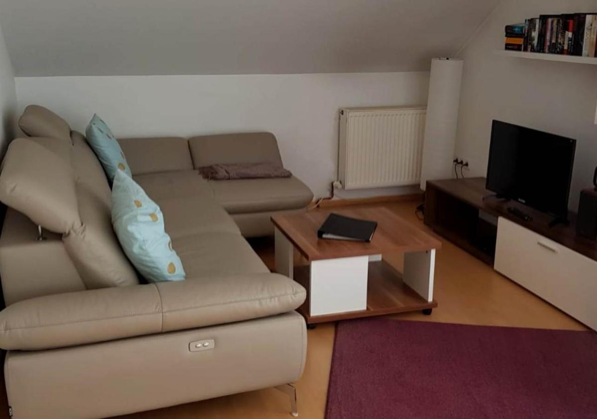 Ferienwohnung Weiß Wachtenburg - Housity