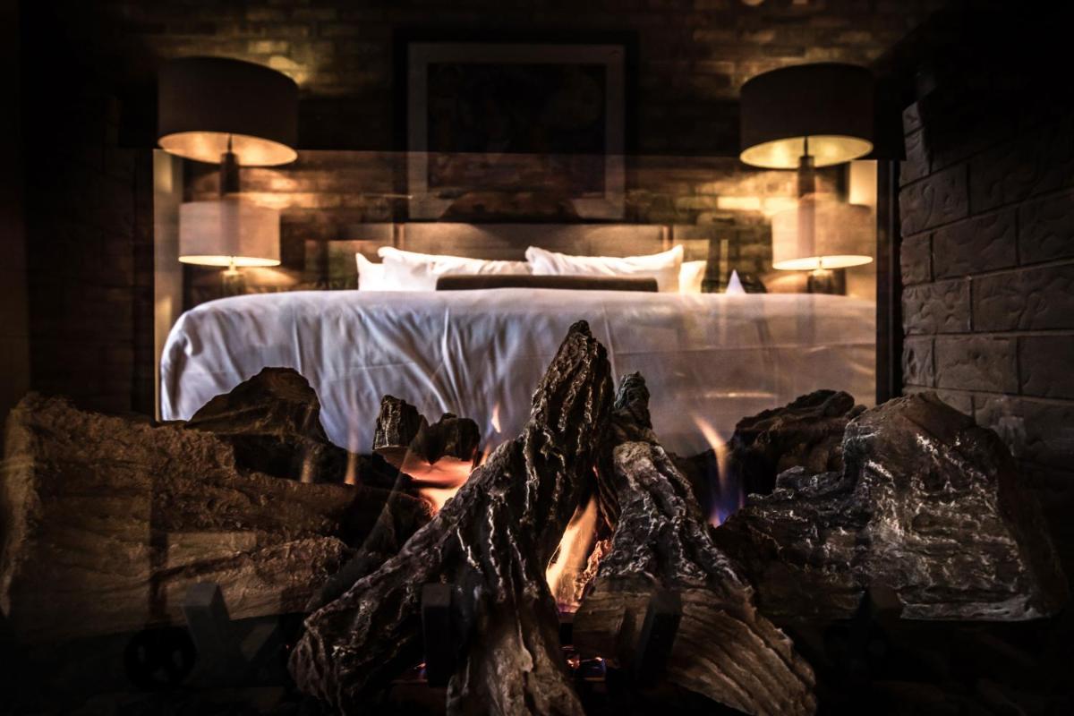 Ironworks Hotel - Housity