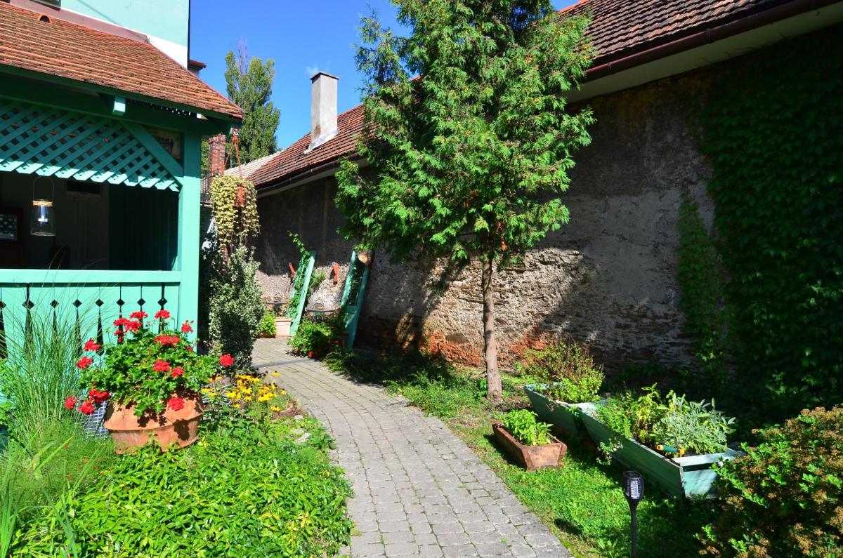 Baronka Bed & Breakfast & Bistrot - Housity