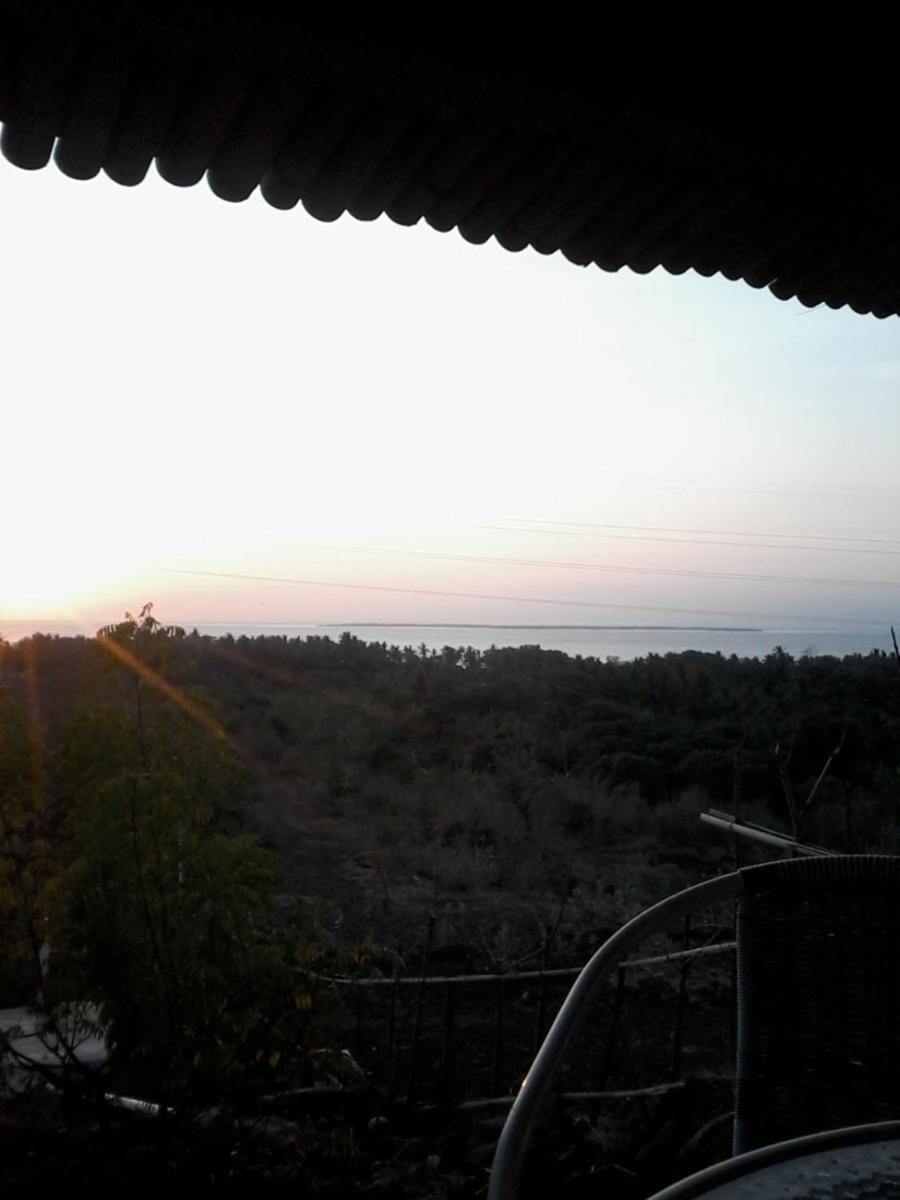 Gili Kondo Bungalow - Housity
