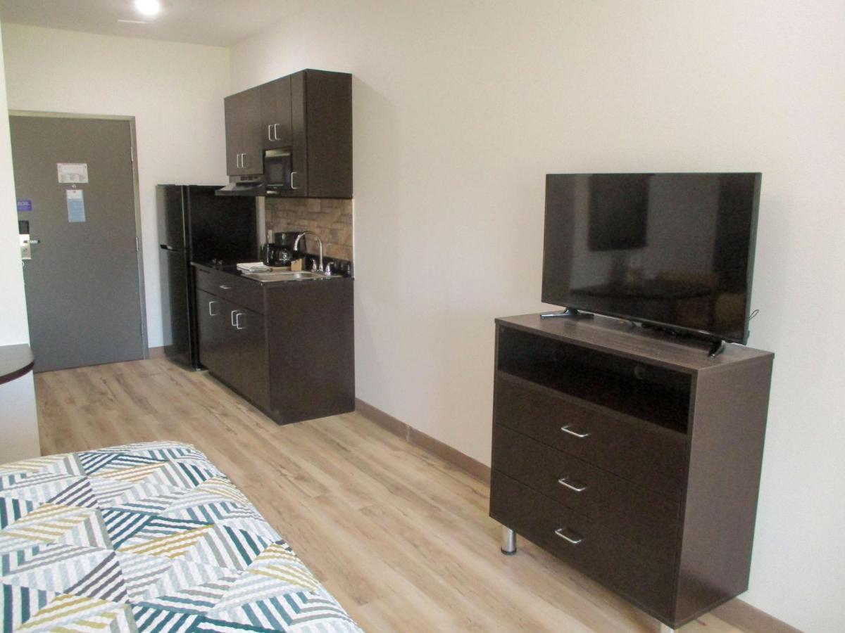 Studio 6-Port Allen, LA - Baton Rouge I-10 - Housity