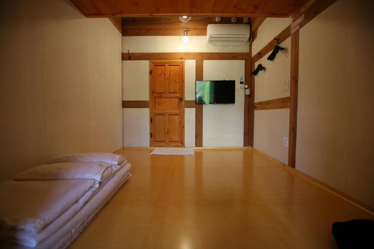 GaEunChae 2 - Housity